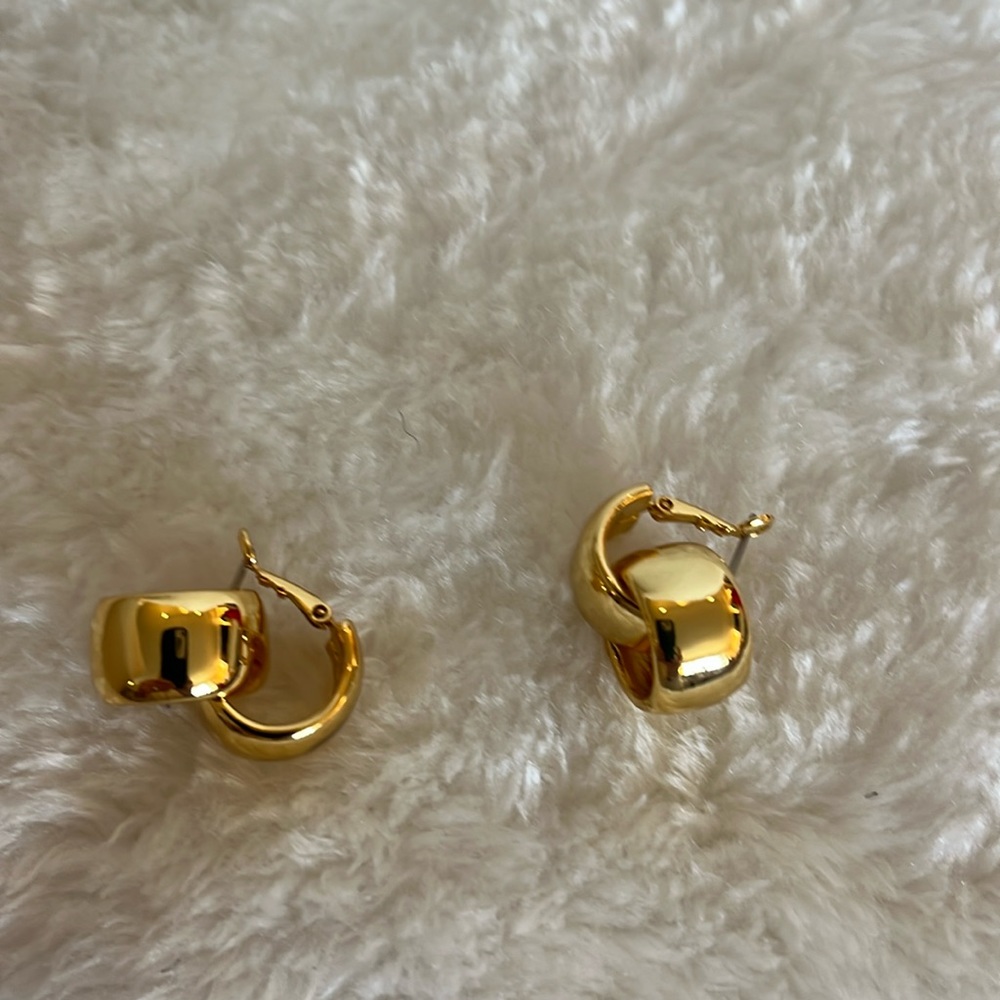 Mignonne Gavigan gold convertible earrings